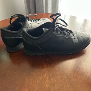 Non-Slip restaurant shoes Fila